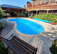 Wonderland Retreat - Kingaroy Accommodation