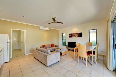 Woodgate Beach Houses - Kingaroy Accommodation 1
