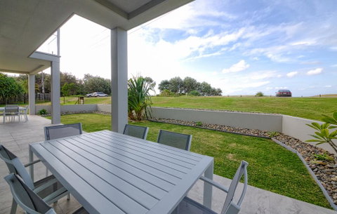 Woolgoolga By The Sea - Kingaroy Accommodation 1