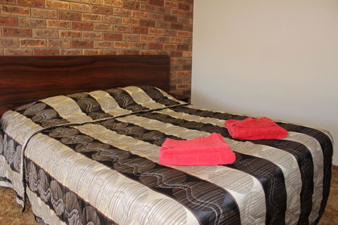 Woomargama Motel - Kingaroy Accommodation 2