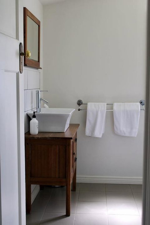 Wormwood Studio - Kingaroy Accommodation 3