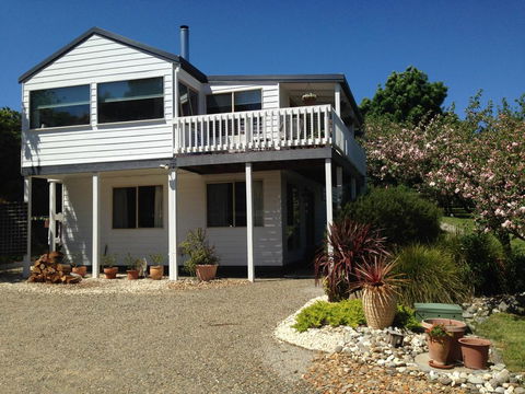 Yarra Glen Bed & Breakfast - Kingaroy Accommodation 0