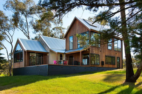 Yandoit Church - Kingaroy Accommodation 1