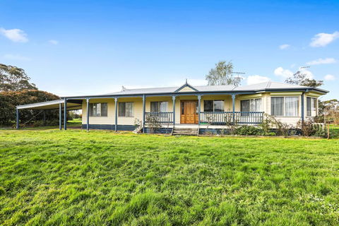 Yarragon 4 Bedroom House In Gippsland - Kingaroy Accommodation 1