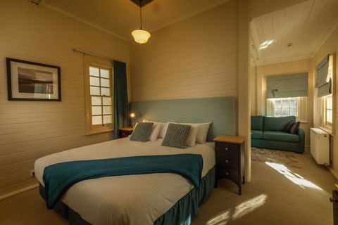 Yarrangobilly Caves House - Kingaroy Accommodation 2