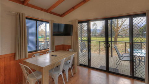 Yea Riverside Caravan Park - Kingaroy Accommodation 1