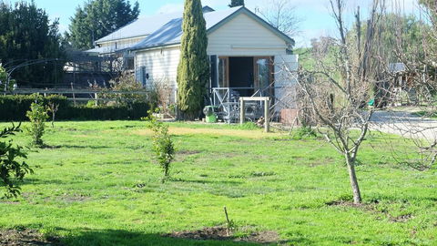 Yea Wood Duck Cabin - Kingaroy Accommodation 3