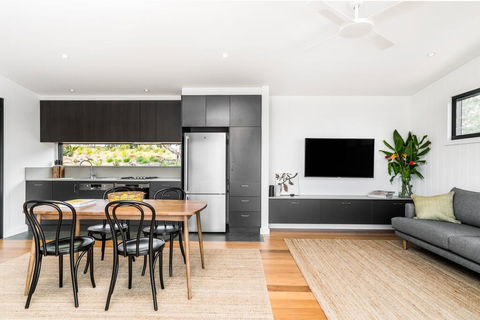 Your Luxury Escape - Carinya Cottages 2 - Kingaroy Accommodation 3