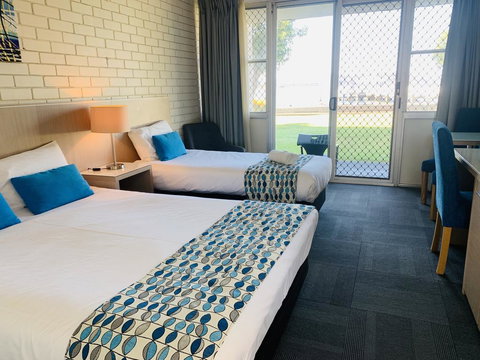 Zorba Waterfront Motel - Kingaroy Accommodation 2
