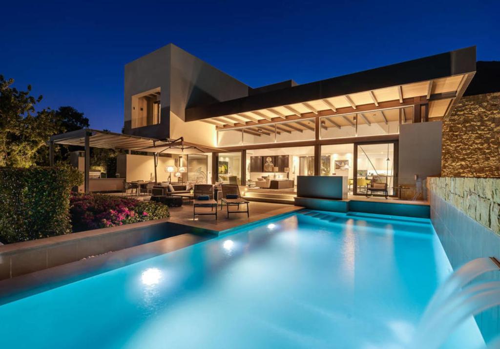 Kawana Waters QLD Kingaroy Accommodation