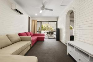 Coongarra Esplanade 41 Lakeshores - Kingaroy Accommodation 5