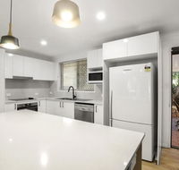 Coongarra Esplanade 41 Lakeshores - Kingaroy Accommodation