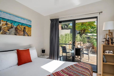 Architecturally Designed Nature Lovers Delight - Kingaroy Accommodation 2