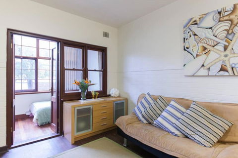 B3 Crawley Apartment 1 BRM & Sleepout Near UWA - Kingaroy Accommodation 3