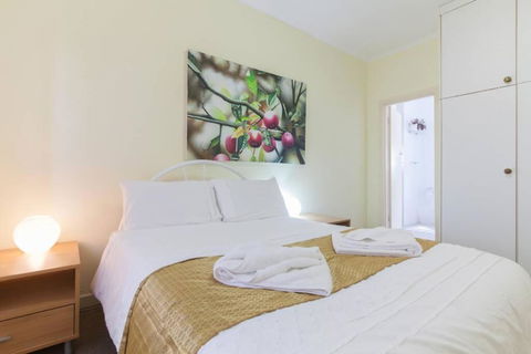 B5 Crawley Apartment 1 BRM & Sleepout Near UWA - Kingaroy Accommodation 0