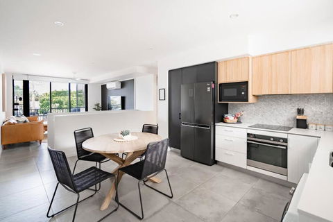 BARRA Coolum Beach Family Escape 5 Min To Waves - Kingaroy Accommodation 1