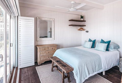BAY PROPERTIES . Beach House Studio - Kingaroy Accommodation 3