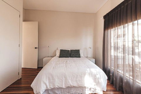 BAY PROPERTIES . The Big Chill - Kingaroy Accommodation 4