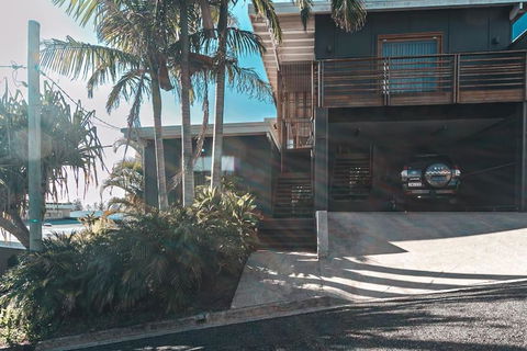 BAY PROPERTIES . The Big Chill - Kingaroy Accommodation 1
