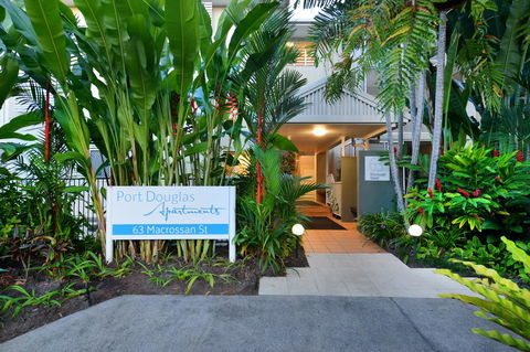 Port Douglas Apartments - Adults Only Oasis - Kingaroy Accommodation 14