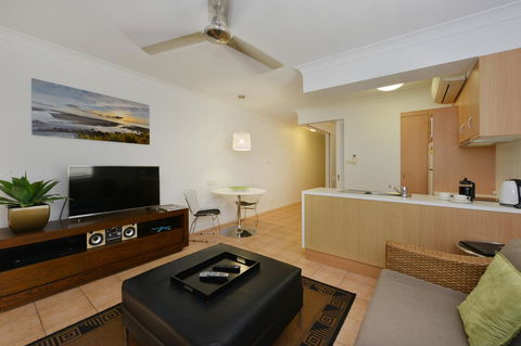 Port Douglas Apartments - Adults Only Oasis - Kingaroy Accommodation 23