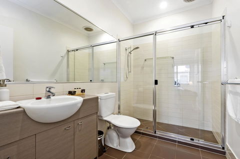 Lotus Retreat - Kingaroy Accommodation 3