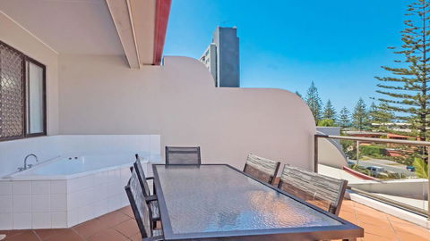Burleigh On The Beach - Kingaroy Accommodation 27