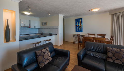 Carrington Court - Kingaroy Accommodation 25