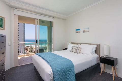 Maldives Resort Main Beach, Gold Coast - Kingaroy Accommodation 20