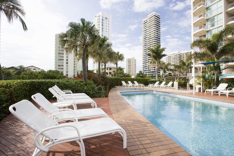 Maldives Resort Main Beach, Gold Coast - Kingaroy Accommodation 25