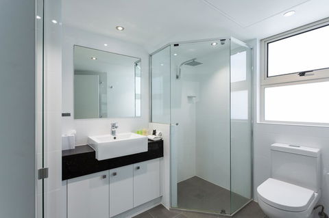 Maldives Resort Main Beach, Gold Coast - Kingaroy Accommodation 13