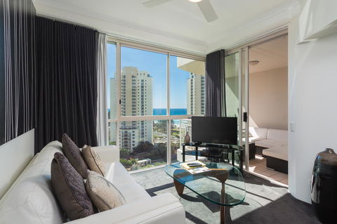 Maldives Resort Main Beach, Gold Coast - Kingaroy Accommodation 18