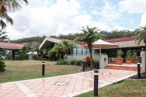 Salisbury Hotel Motel - Kingaroy Accommodation 0