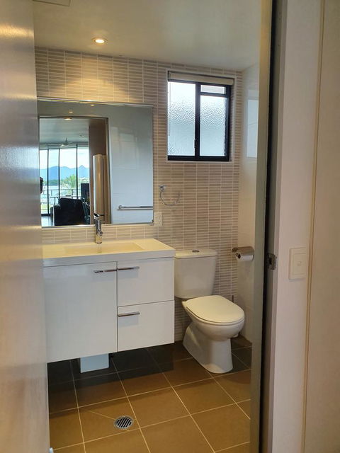 Hinchinbrook Holiday Apartments - Kingaroy Accommodation 19