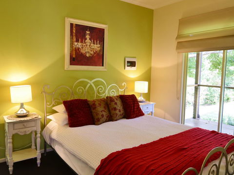 Apple Tree Cottage Montville - Kingaroy Accommodation 18