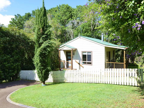 Apple Tree Cottage Montville - Kingaroy Accommodation 15