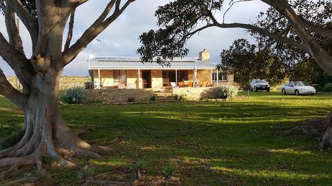 Ratcliff Cottage - Kingaroy Accommodation 1