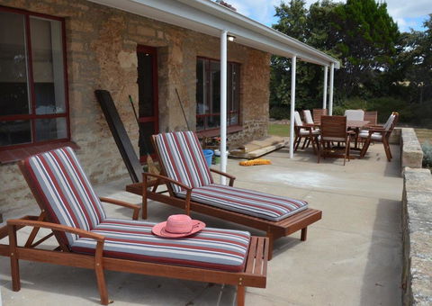 Ratcliff Cottage - Kingaroy Accommodation 12