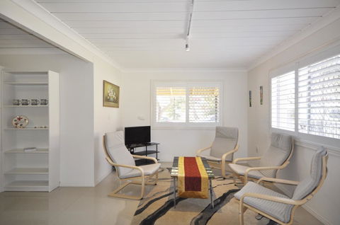 Ocean Wave - Kingaroy Accommodation 10