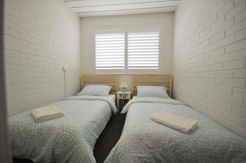 Ocean Wave - Kingaroy Accommodation 15