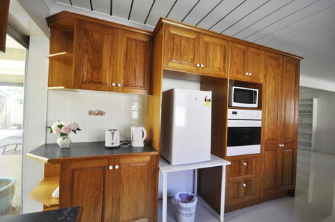 Ocean Wave - Kingaroy Accommodation 4