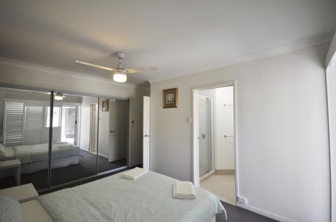 Ocean Wave - Kingaroy Accommodation 13