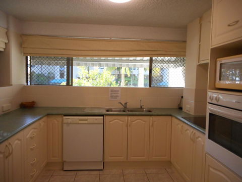 Placid Waters Holiday Apartments - Kingaroy Accommodation 16