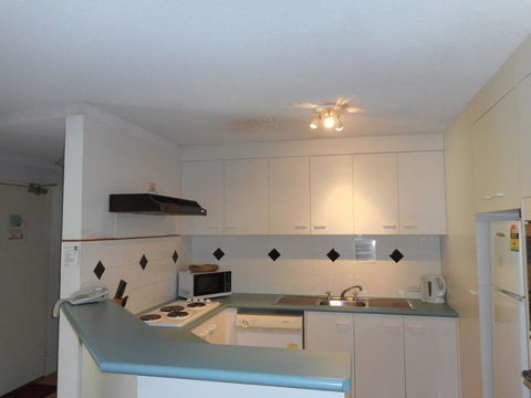 Placid Waters Holiday Apartments - Kingaroy Accommodation 12