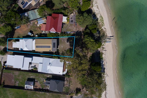 Bribie Beach House - Kingaroy Accommodation 2