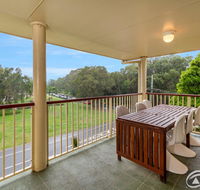 Immaculate Spacious Second Floor Unit Overlooking Pristine Parklands - Kingaroy Accommodation