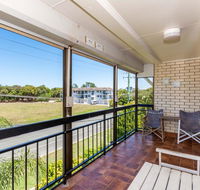 Spacious Unit overlooking Moreton Bay - Boyd St Woorim - Kingaroy Accommodation