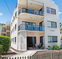 Quiet location across from waterfront - South Esp Bongaree - Kingaroy Accommodation