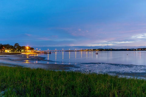 Fishing And Swimming At Your Doorstep - Sylvan Beach Esp, Bellara - Kingaroy Accommodation 4