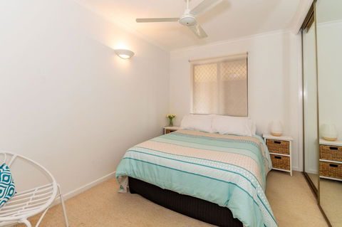 Spacious Family Unit With Incredible Views. - Kingaroy Accommodation 7